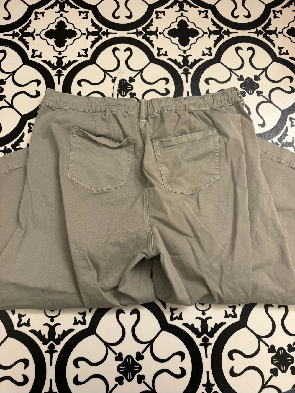 Torrid Pull-On Weekend Wide-Leg Ankle Pant size 2